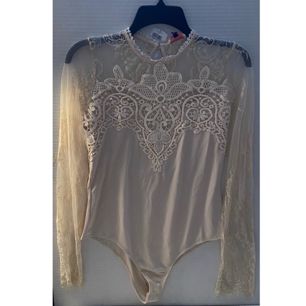 Ivory Lace Bodysuit Size Large